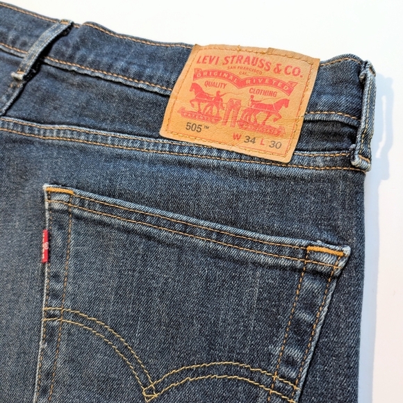Classic Levi's 505 Men's Blue Denim Jeans ~ Size 34 x 30 - Picture 3 of 9